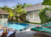 Villa Shinta Dewi Seminyak, Piscina